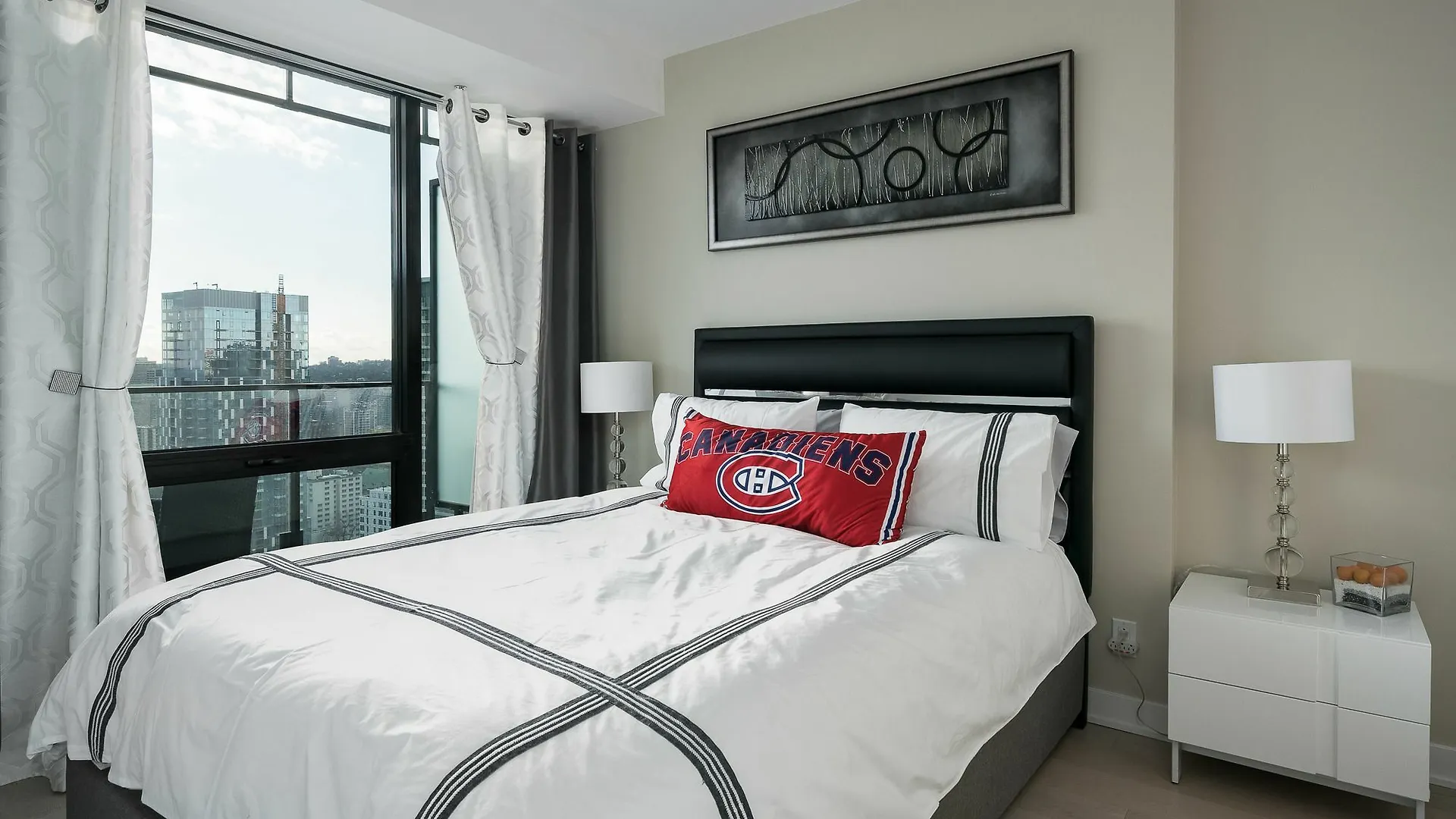 Luxury Home In Downtown Montreal Apartament